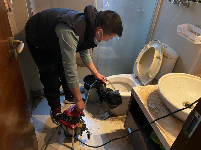 老边马桶疏通-疏通下水道