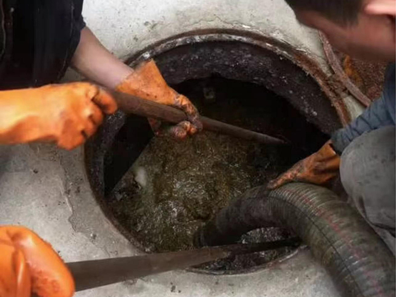 老边化油池、化粪池清理要做哪些安全措施？